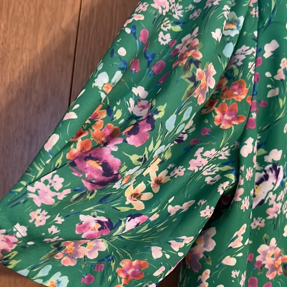 Green Floral Blouse - Picture 5 of 6